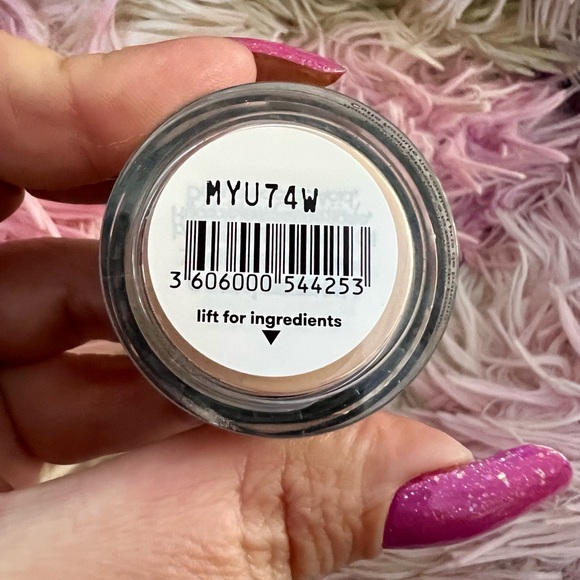 Dermablend Illuminating Banana Powder travel size - Picture 2 of 2